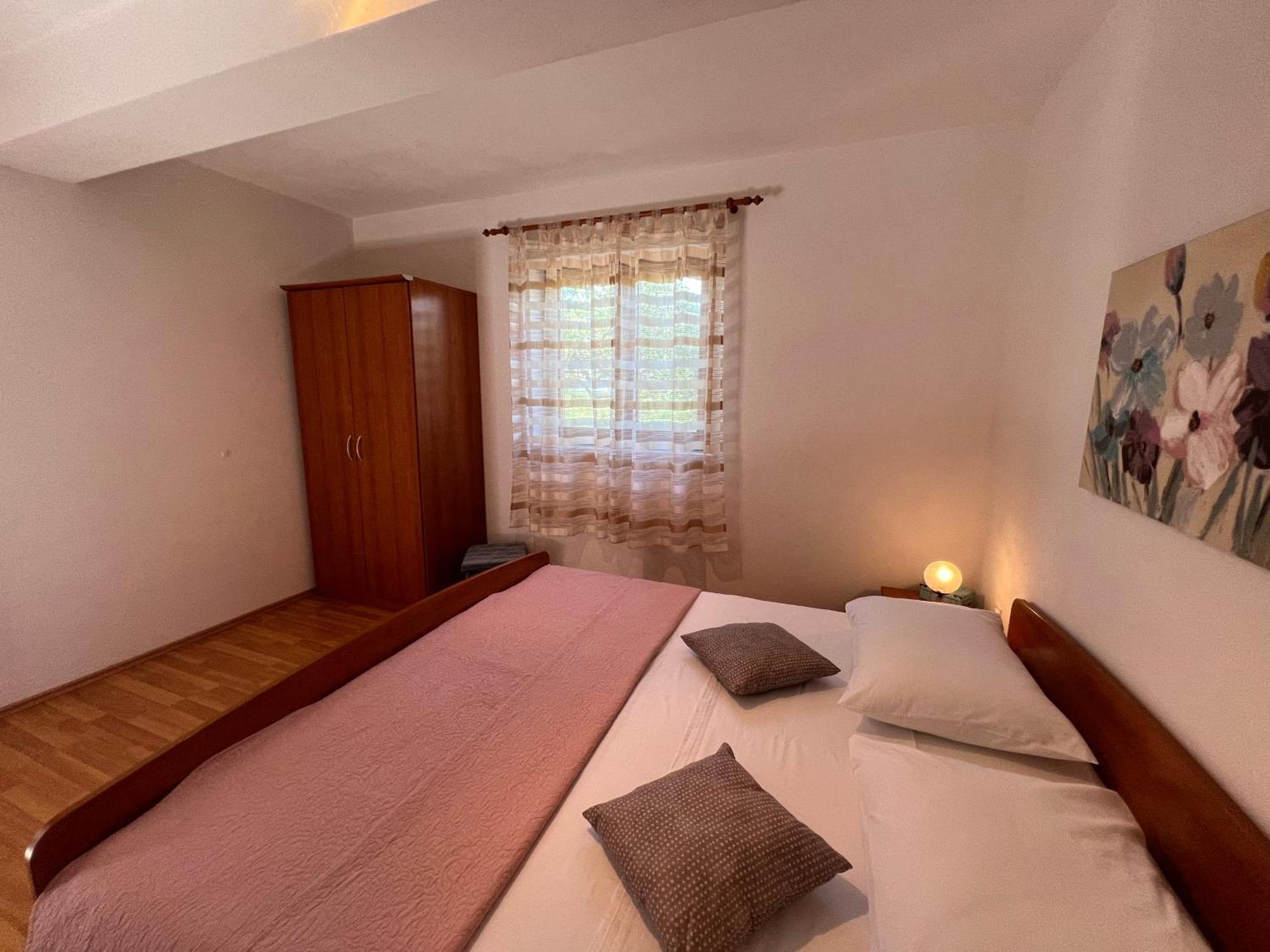 Apartment Viola ซูเปตาร์ ภายนอก รูปภาพ