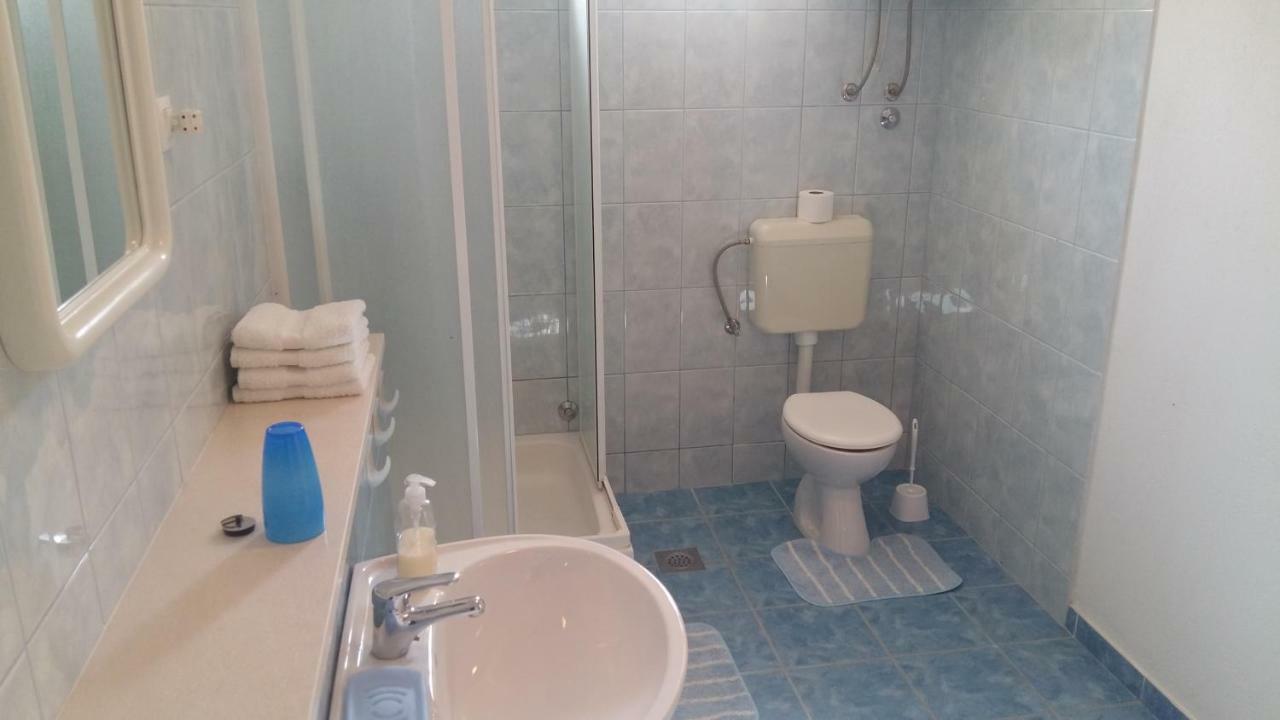 Apartment Viola ซูเปตาร์ ภายนอก รูปภาพ